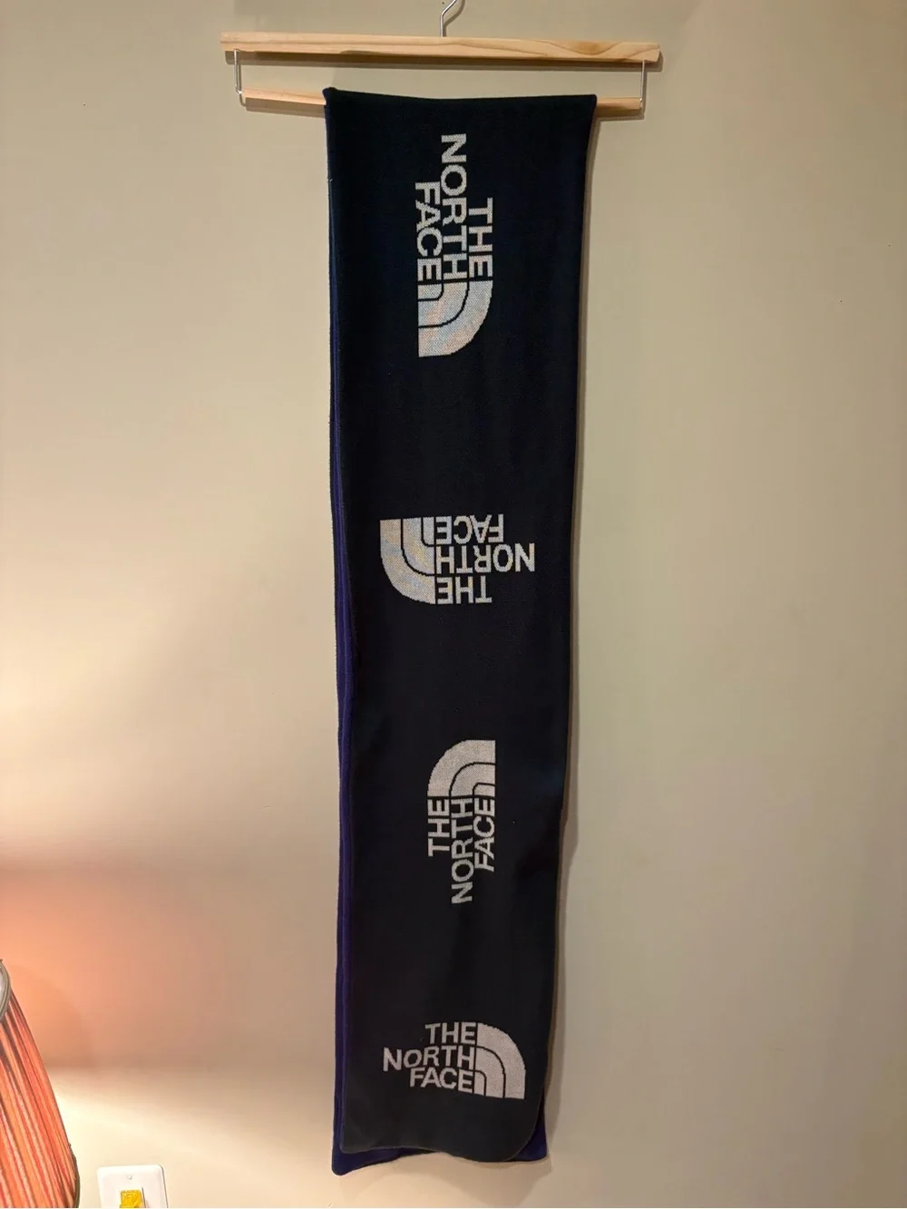 The Northface Color Block Scarf TNF Blue / Green OS Big Logo 96” x 12” - Picture 6 of 8